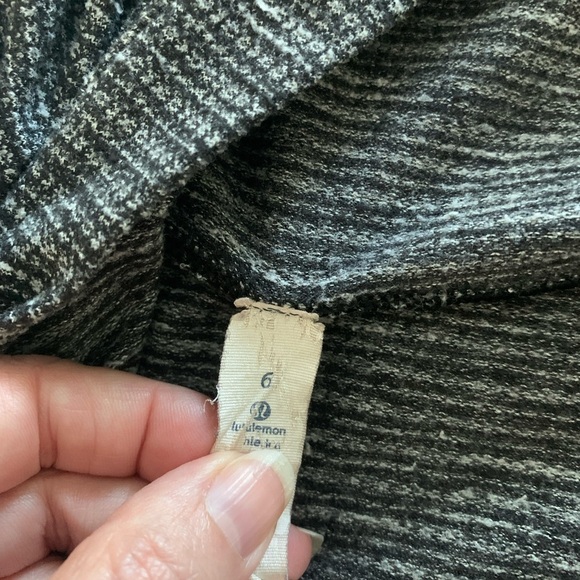 Lululemon Healthy Heart Pullover Black White Coco Pique Size 6 - Picture 9 of 9